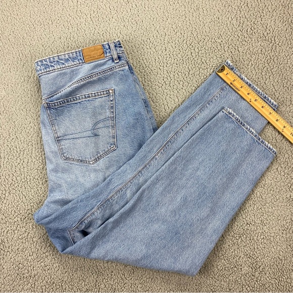 American Eagle Women's Mom High Waisted Jeans  |  Size:  18 Regular - Picture 7 of 14